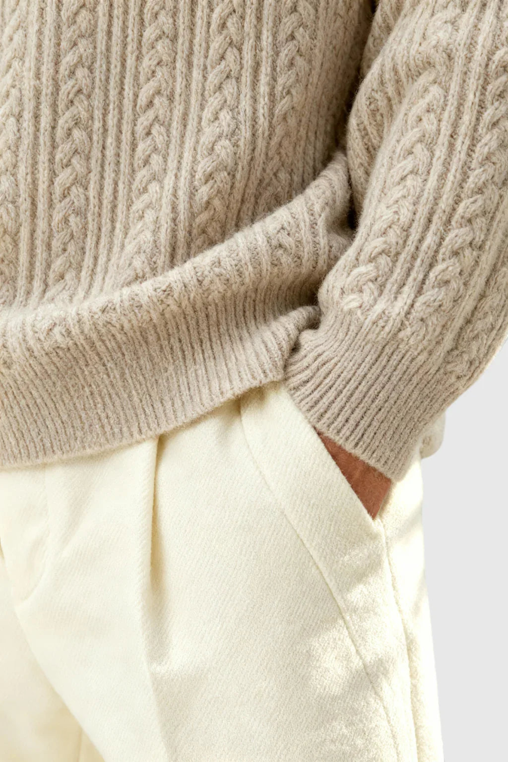 Herrestrik - Kabelstrikket Sweater Med Lille V-Hals - Oatmeal